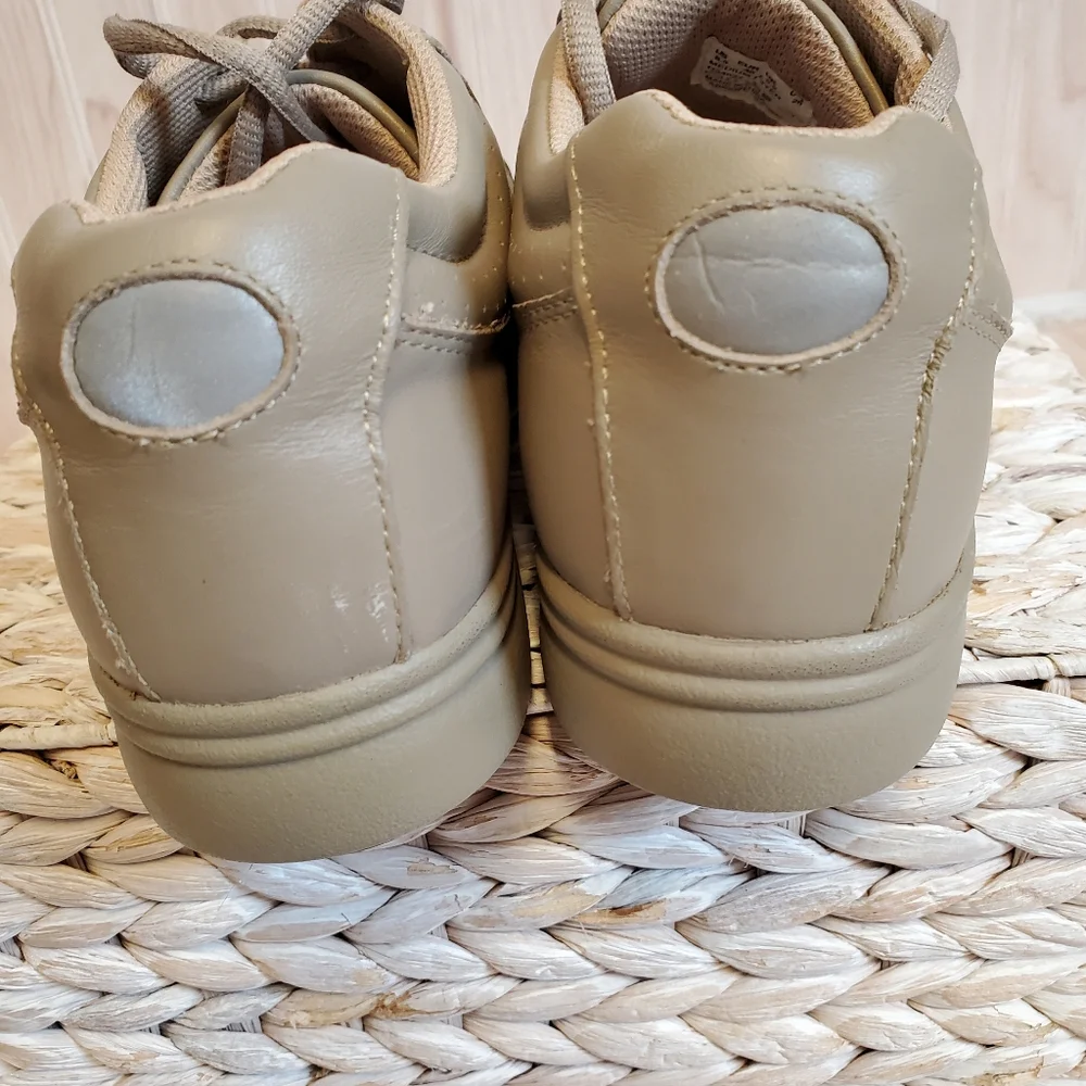 Hush Puppies Women's Power Walker Casual Shoes Taupe Size 8.5 Lace Up Sneaker